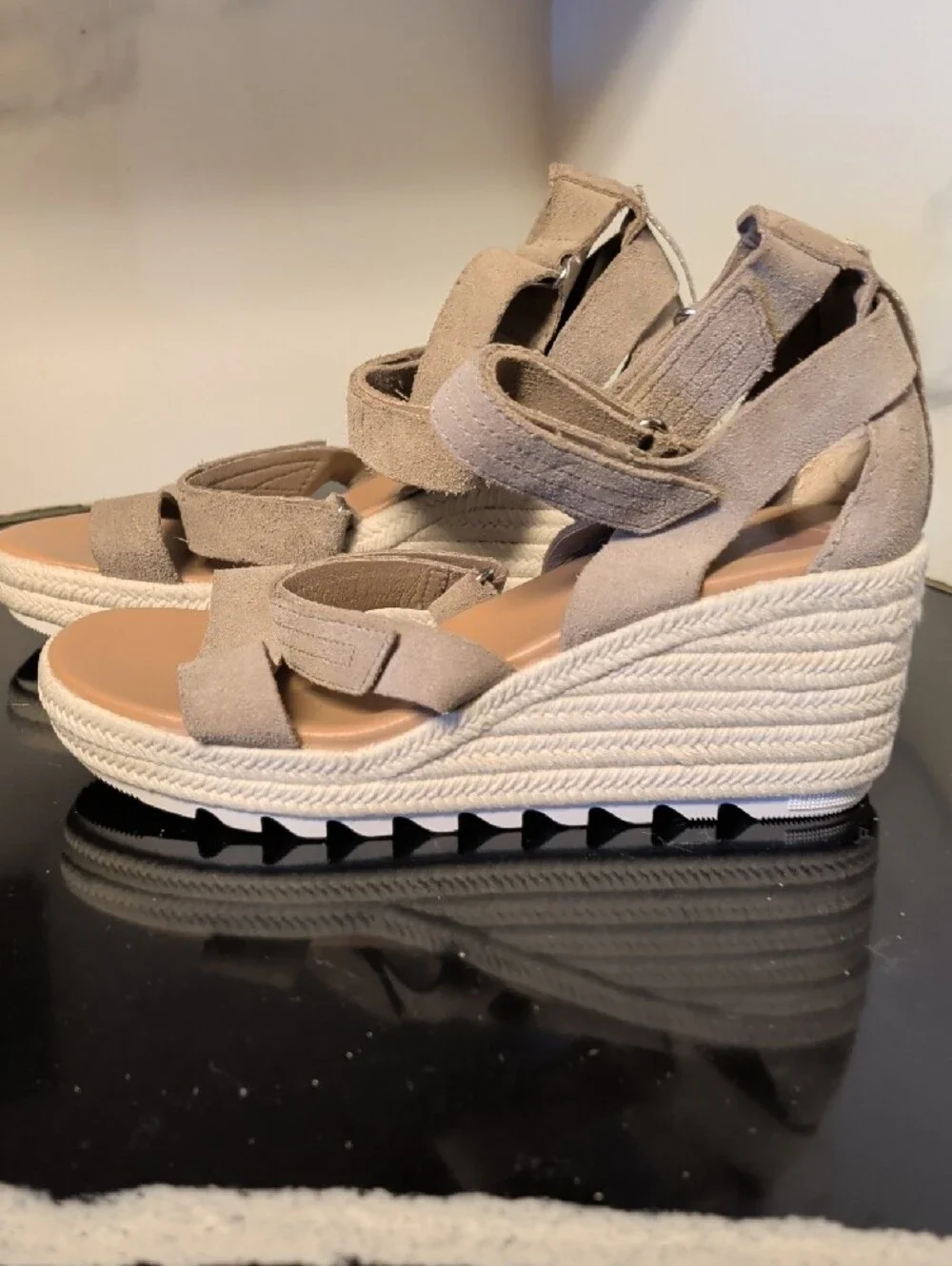 Sorel Cameron Multi Strap Wedge Sandals Size 8 Used Exc